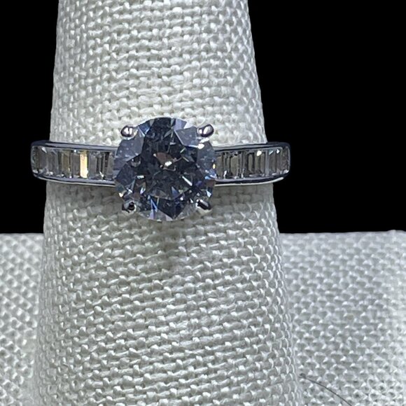 YGI 925 Sterling Silver Engagement Ring Size 8 Elegant Coquette Baguette NWOT - Picture 4 of 6